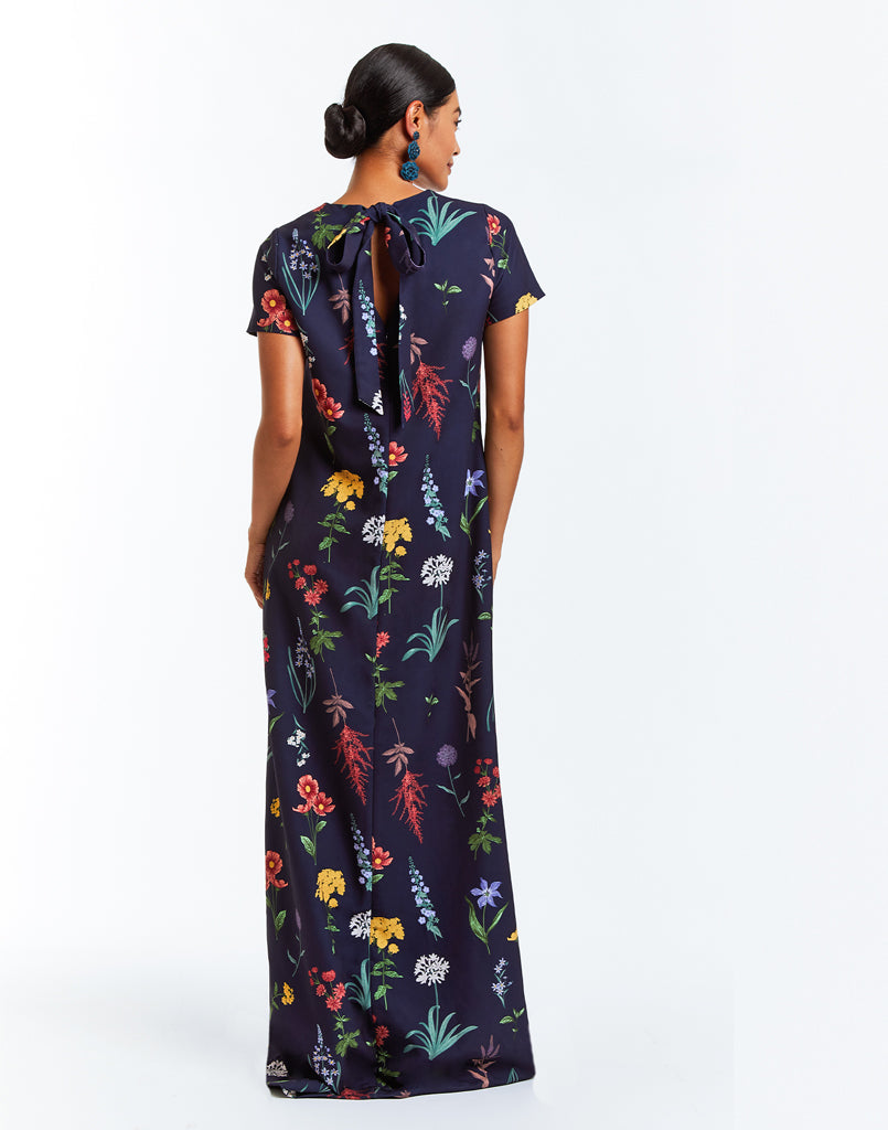 :Stretch crepe short sleeved maxi dress with side pockets in Venus Gardens floral print.