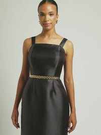  Susan Convertible™ Chain in Gold/Silver video – mixed metallic necklace and belt with chain-link design, adjustable clasp, and removable Mestiza logo charm by Mestiza New York.